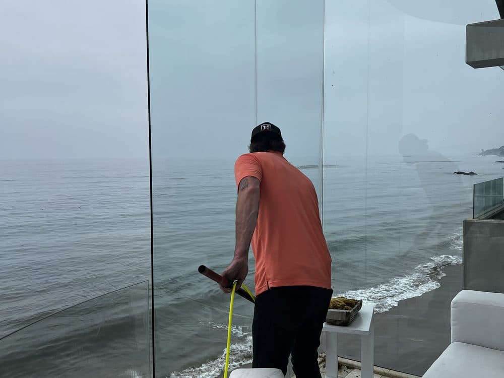 Window Wizards residential window cleaning service in Los Angeles