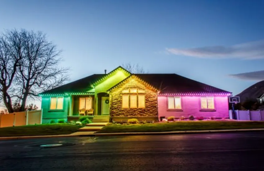 Ranch home showing an RGB Christmas light color demo by 626 Christmas